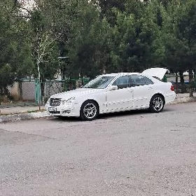 Mercedes-Benz E-Class 2009