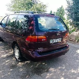 Toyota Sienna 2000