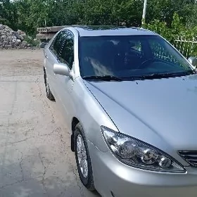 Toyota Camry 2004