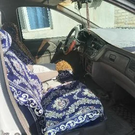 Toyota Sienna 1999