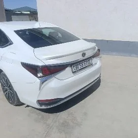 Lexus ES 250 2022