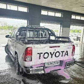 Toyota Hilux 2021
