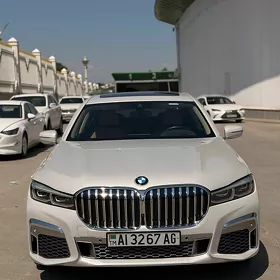 BMW 740 2022