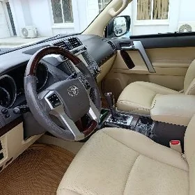 Toyota Land Cruiser Prado 2016