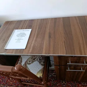 Стол