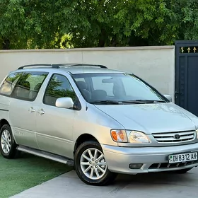 Toyota Sienna 2002