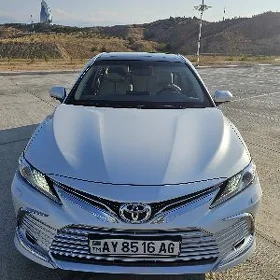 Toyota Camry 2023