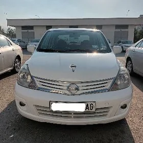 Nissan Versa 2010