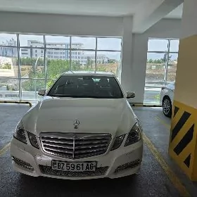 Mercedes-Benz W212 2009