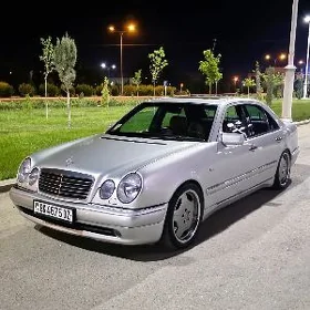 Mercedes-Benz E55 AMG 1998