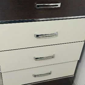 Тумбочка