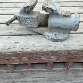 Tiski