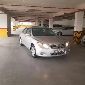 Toyota Camry 2010