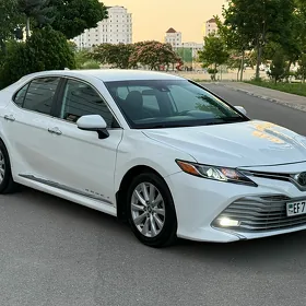 Toyota Camry 2020