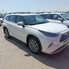 Toyota Highlander 2020