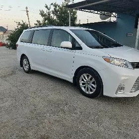 Toyota Sienna 2017