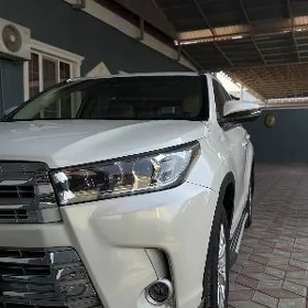 Toyota Highlander 2019