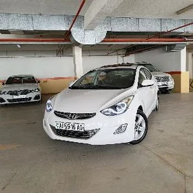 Hyundai Elantra 2012