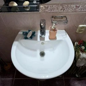 умывальник +зеркало