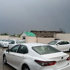 Toyota Camry 2021