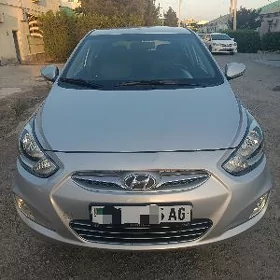 Hyundai Accent 2011