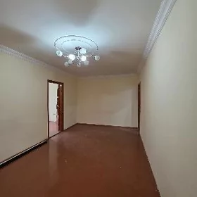 11 Mkr. 2 kom. 2-nji etaź.
