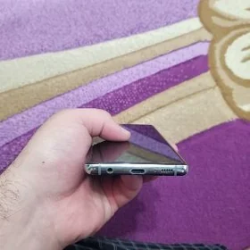 Samsung s10 8.128