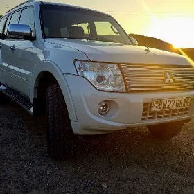 Mitsubishi Pajero 2011
