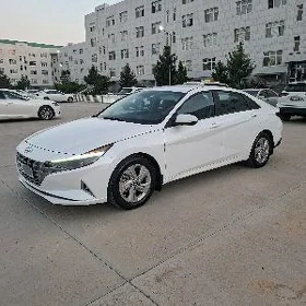 Hyundai Elantra 2021
