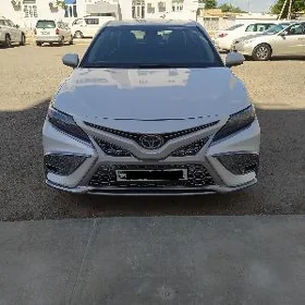 Toyota Camry 2021