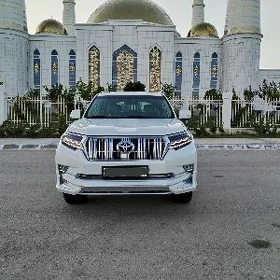 Toyota Land Cruiser Prado 2023