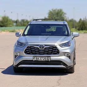 Toyota Highlander 2021