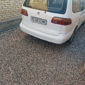Toyota Sienna 2000