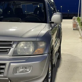 Mitsubishi Montero 2002