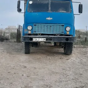 Maz Samosval 1983