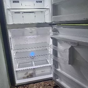 Lji haladilnik