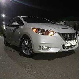Nissan Versa 2021