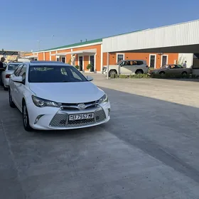 Toyota Camry 2016