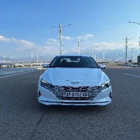 Hyundai Elantra 2023
