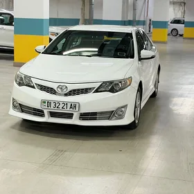 Toyota Camry 2014