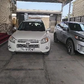 Toyota RAV4 2009