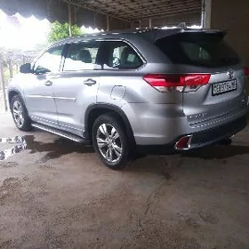 Toyota Highlander 2019
