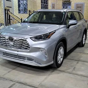 Toyota Highlander 2021