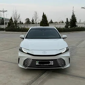 Toyota Camry 2025