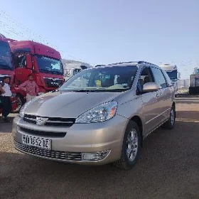 Toyota Sienna 2004