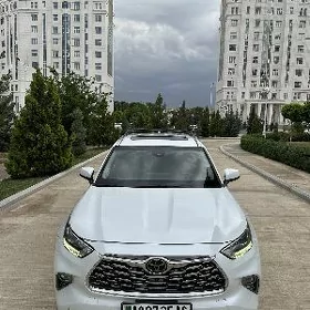 Toyota Highlander 2020