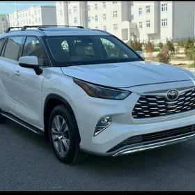 Toyota Highlander 2021