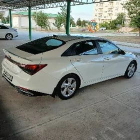 Hyundai Elantra 2021