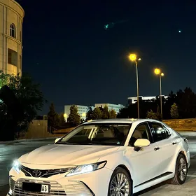 Toyota Camry 2018