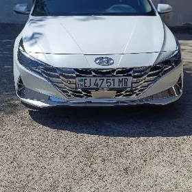 Hyundai Elantra 2021